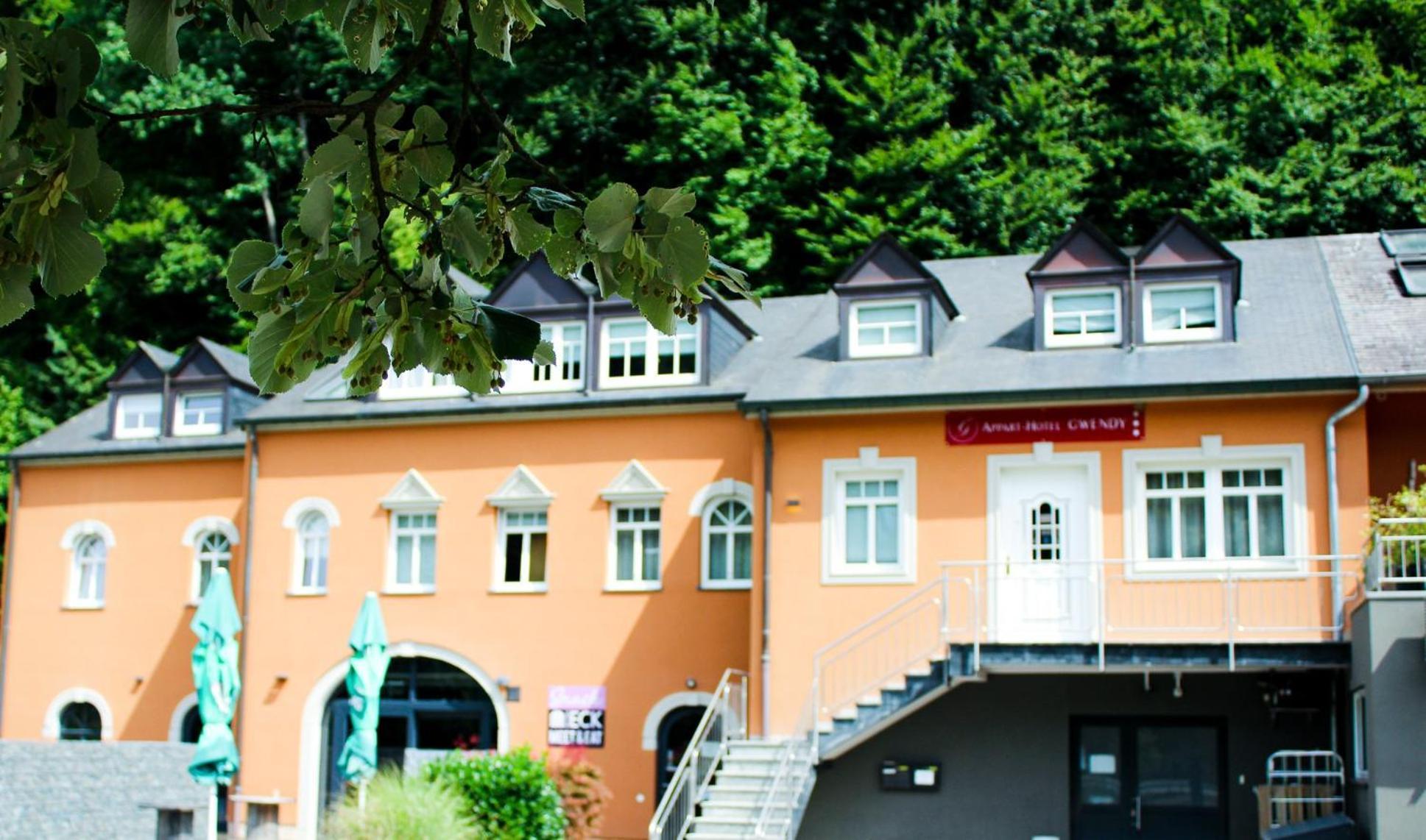 Appart-hotel Gwendy 3* Bour