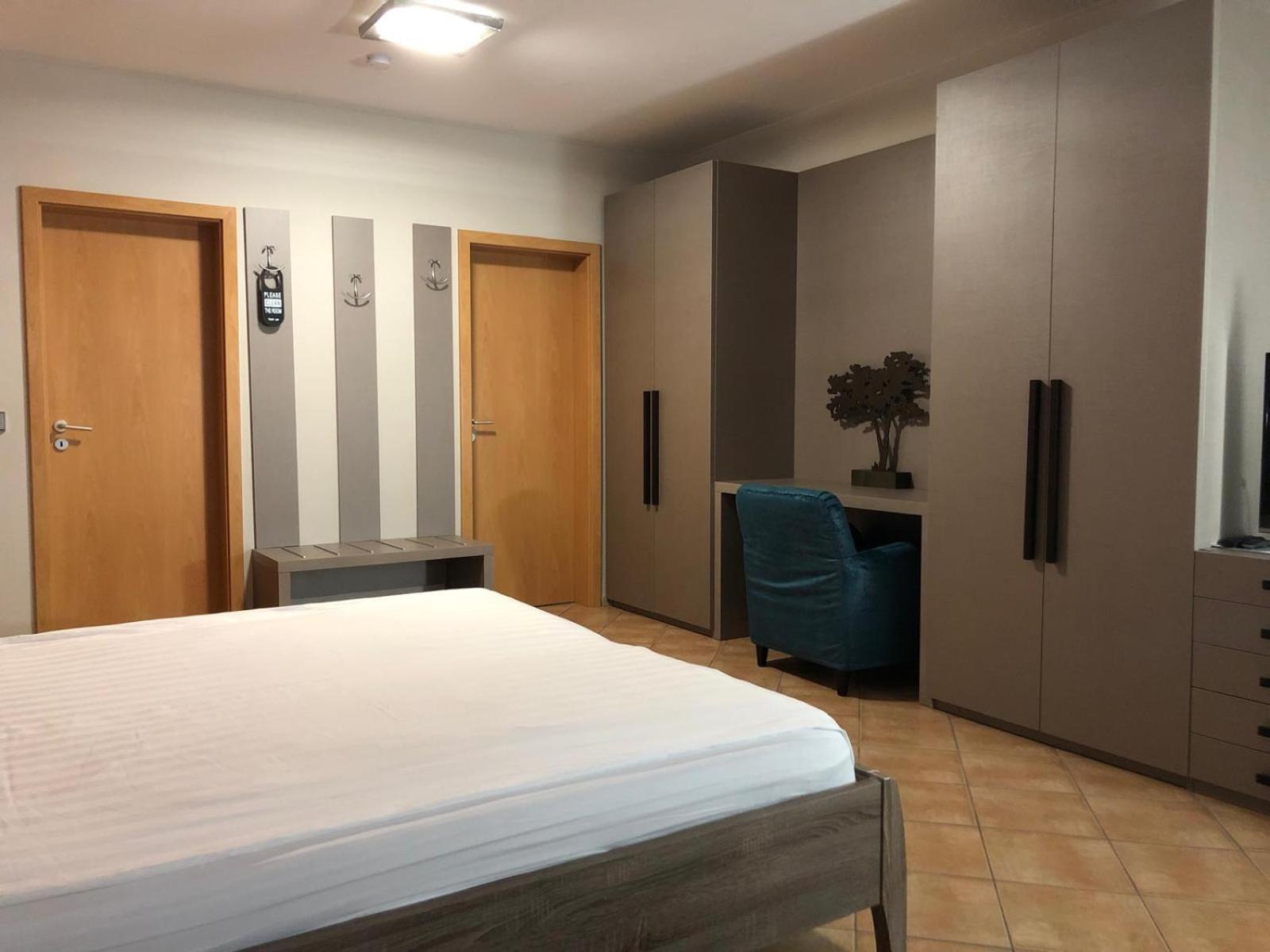 Appart-hotel Gwendy 3* Bour